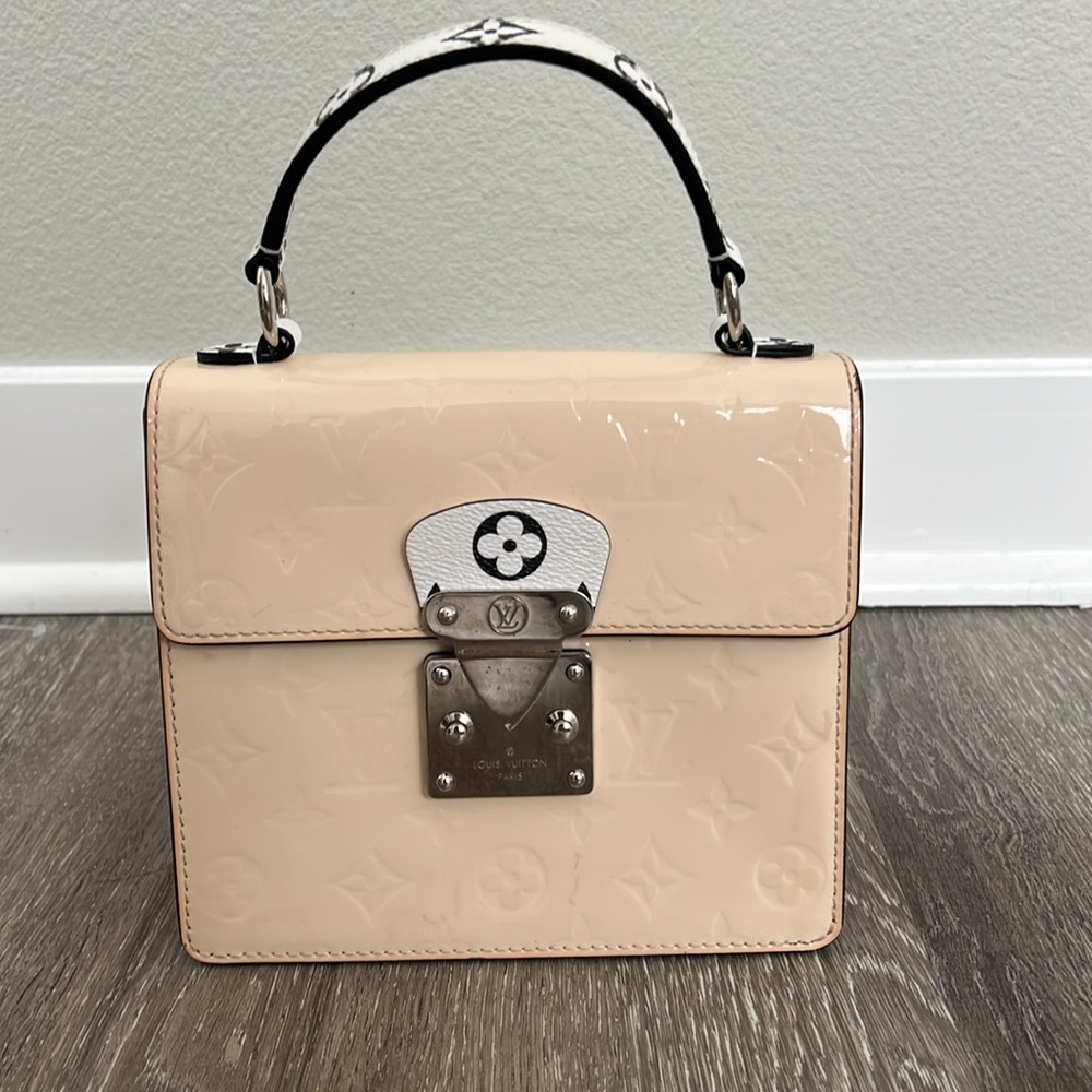 Louis Vuitton Vernis Spring Street Creme Pink White PM M90454